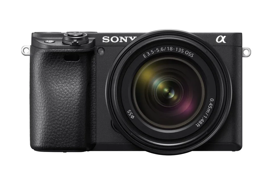 Sony α6400 + SEL18135 24,2MP MILC Negra