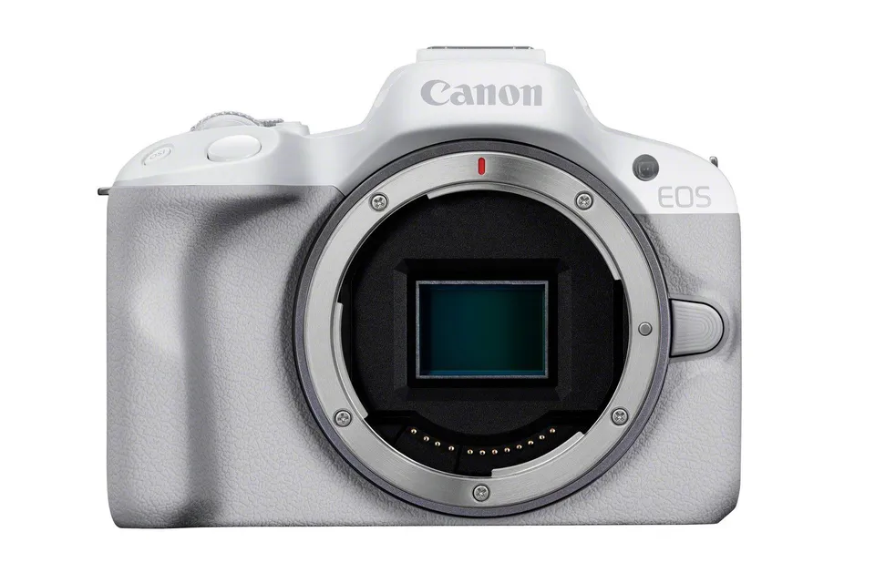 Canon EOS R50 White RF-S 18-45mm F4.5-6.3 IS STM Kit 24.2MP