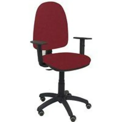 Piqueras y Crespo Ayna Bali Silla Oficina Brazos Regulables Ruedas de Parqué Granate