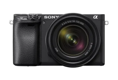 Sony α6400 + SEL18135 24,2MP MILC Negra